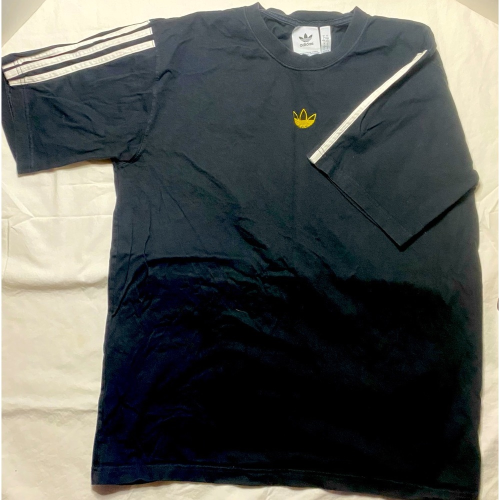 Adidas Short Sleeved Small Yellow Logo T-shirt Black mens large